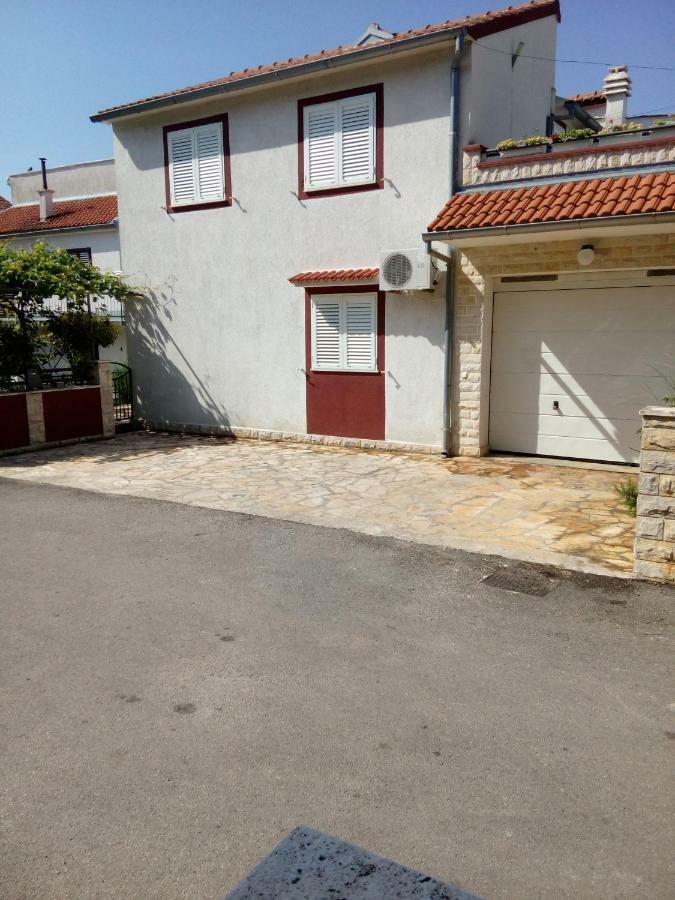 Petra Apartment Vodice Bagian luar foto